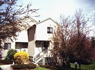 2 Meetinghouse #D, Stratford, CT 06614