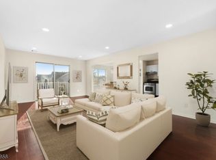18 Joseph Dr #3602, East Hanover, NJ 07936