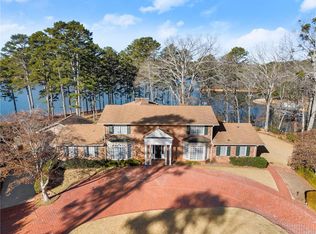 492 Peninsula Rd, Gainesville, GA 30506