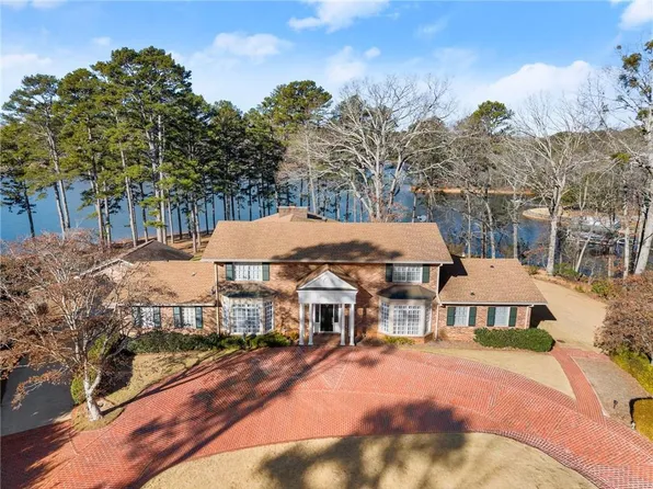 492 Peninsula Rd, Gainesville, GA 30506
