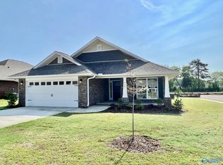 9107 Eagle Trce Dr SE, Owens Cross Roads, AL 35763