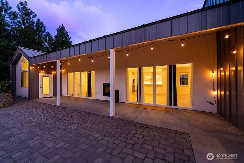 5th image of 820 Cedar Street