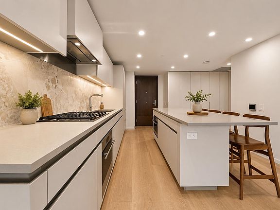 4th image of 889 Pacific St #605