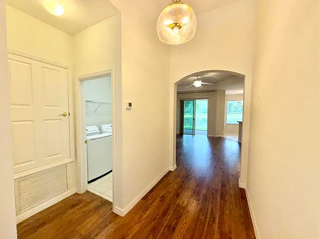 3 bed, 1549 sqft, $2,695 — Photo 2
