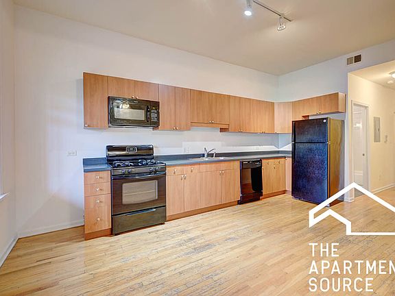 3rd image of 1815 N Milwaukee Ave #3REAR