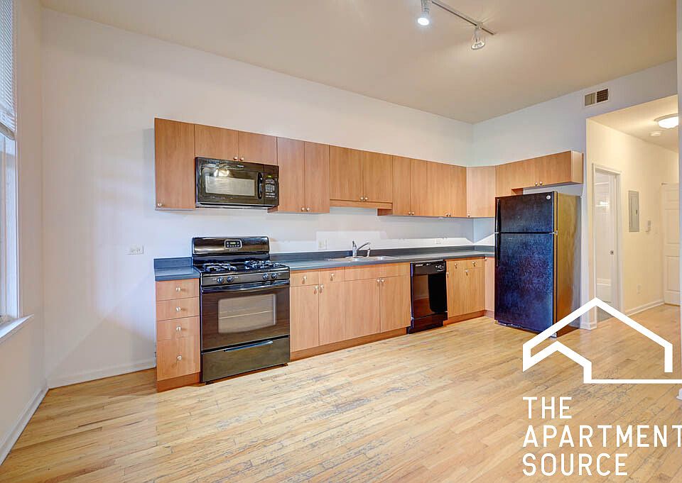 1st image of 1814 N Milwaukee Ave #3R