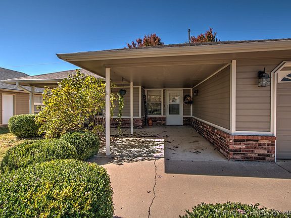 5th image of 24902 S Heartwood Dr