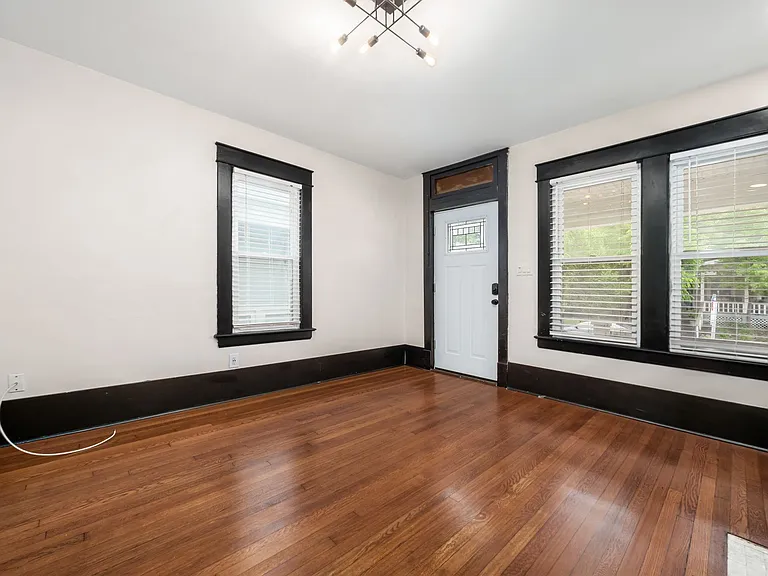 662 E Whittier St #662 — Photo 19