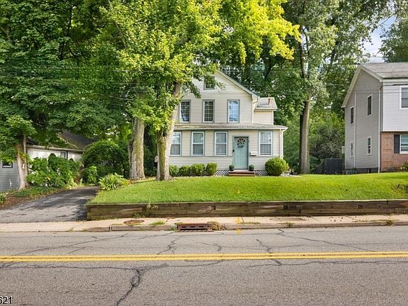 3rd image of 113 Harrison Ave
