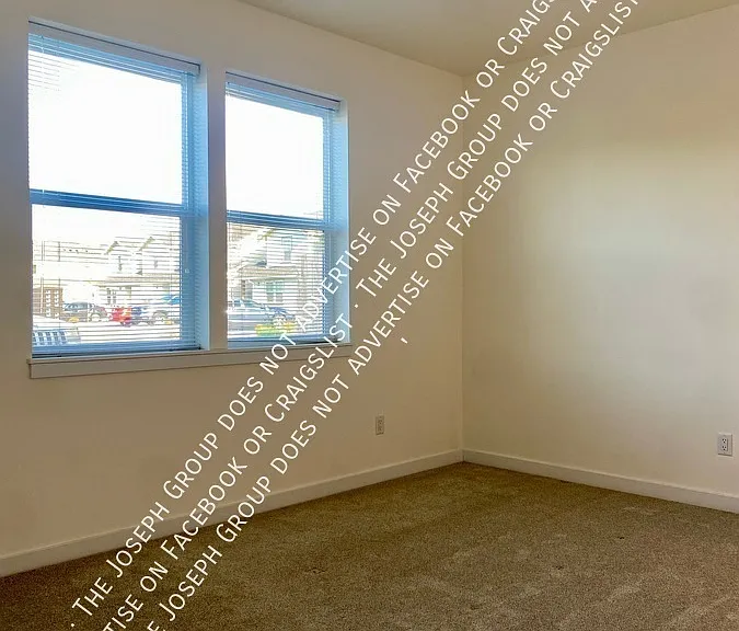 2285 Brome St #C — Photo 12