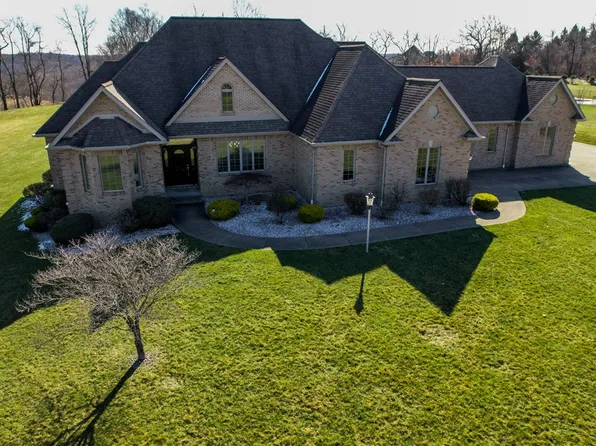 303 Rolling Hills Ln, Mars, PA 16046