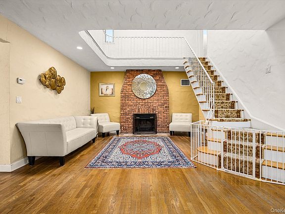 5th image of 118 Baker Hill Road