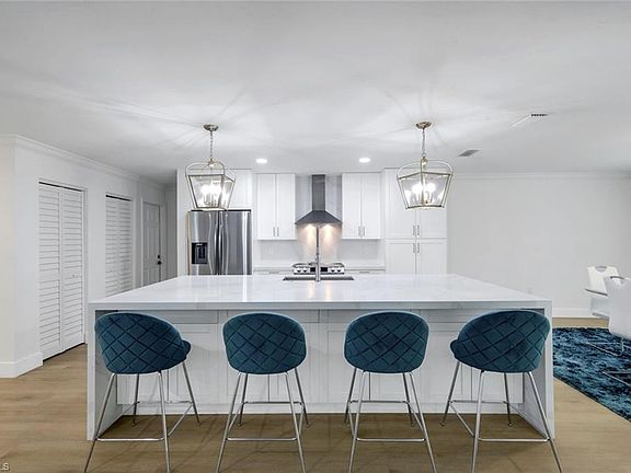 2nd image of 27153 Edenbridge CT
