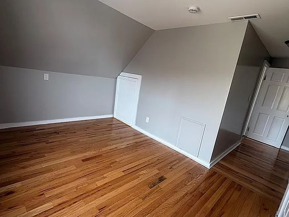4th image of 463-465 Connecticut Ave #3