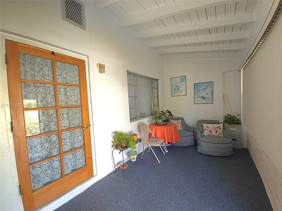 2nd image of 1033 N 19th Ave