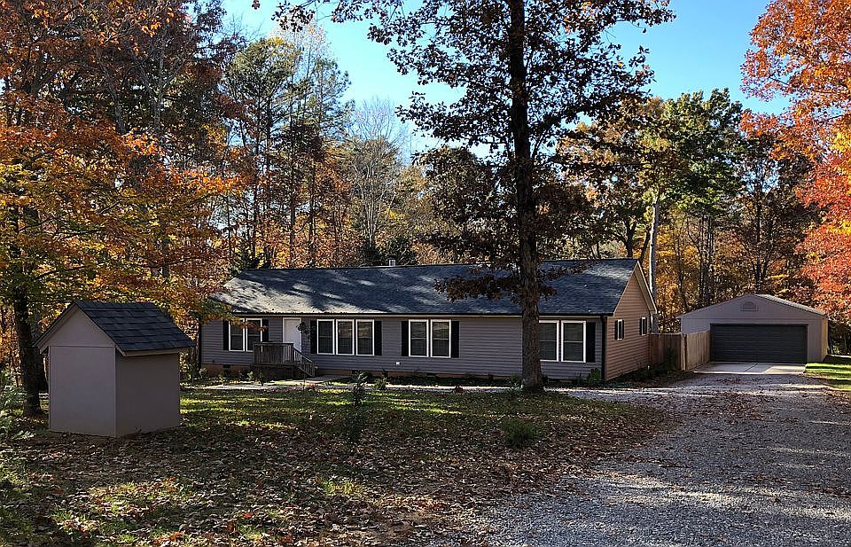 2nd image of 1594 Oak Park Ct