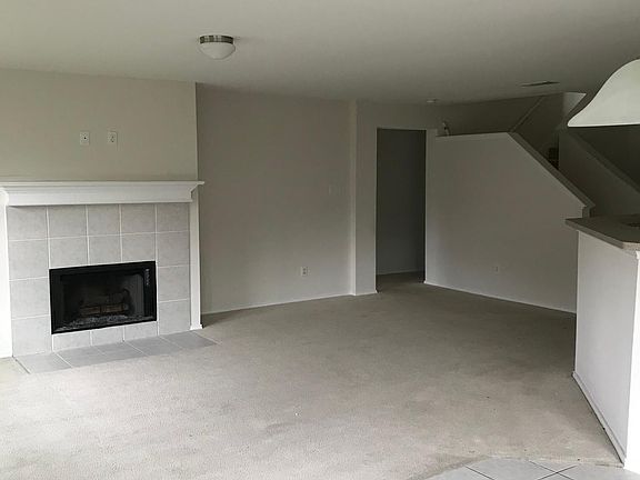 5th image of 528 Tunnel St