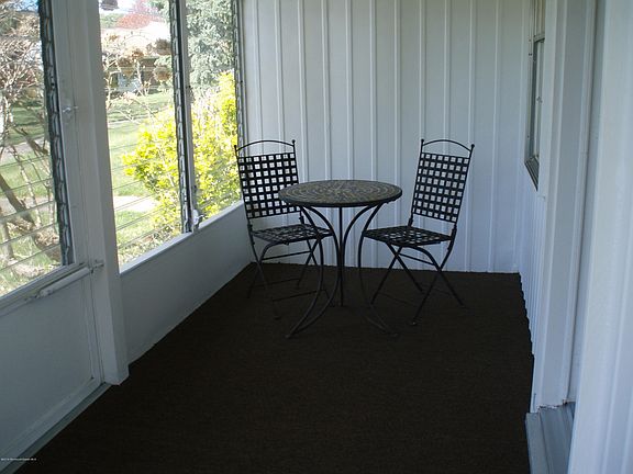 3rd image of 1006 Fife #B