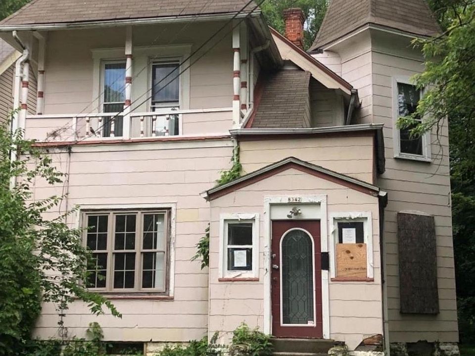 1st image of 8342 Woodbine Ave