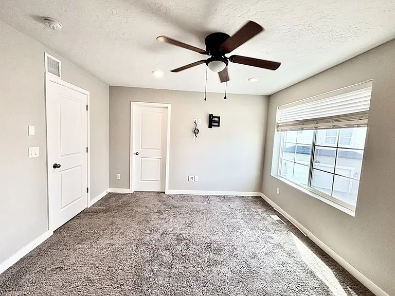 153 E Brushy Canyon St — Photo 22