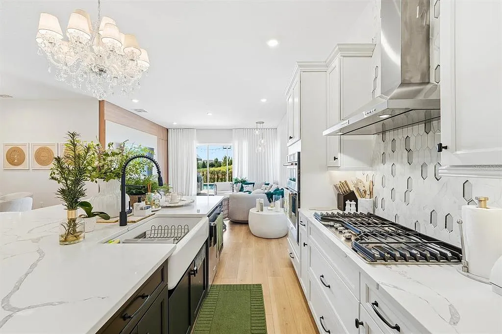 5 bed, 3.5 bath, 3115 sqft, $6,800 — Photo 4