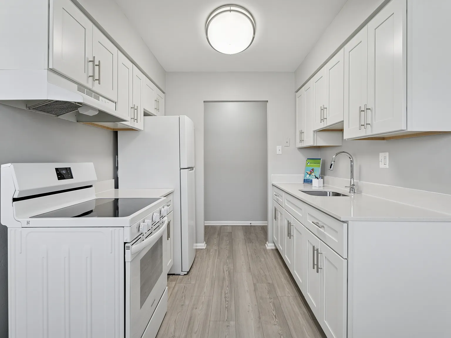 Rosedale Court Apartments — Photo 3