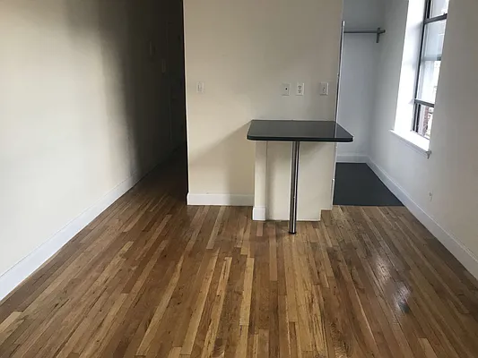 Rented by The Ave Agency, LLC | media 2