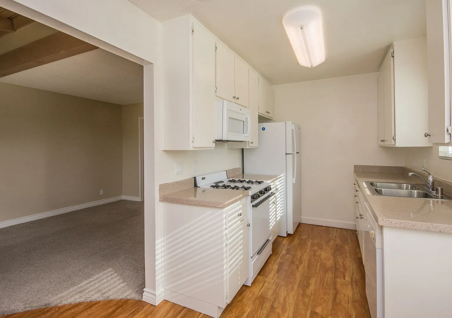 Villas de Laura Apts — Photo 4