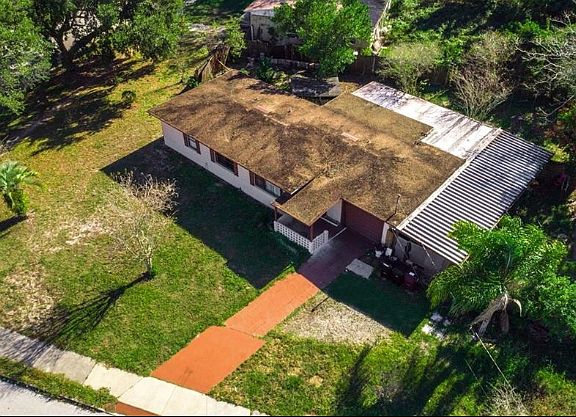 5th image of 424 Mercado Ave