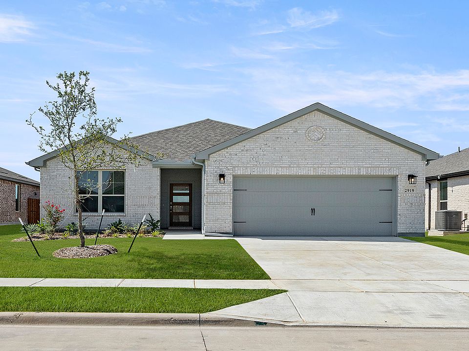 0_01. 2919 Wagoner - Front