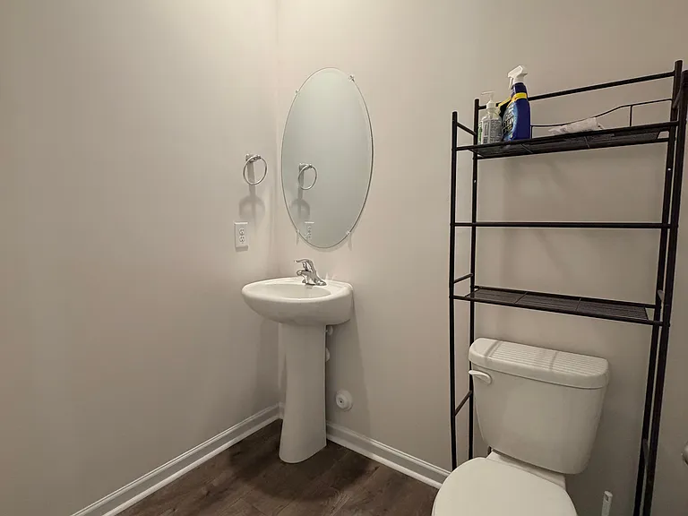 1121 Tilburn Ter — Photo 24