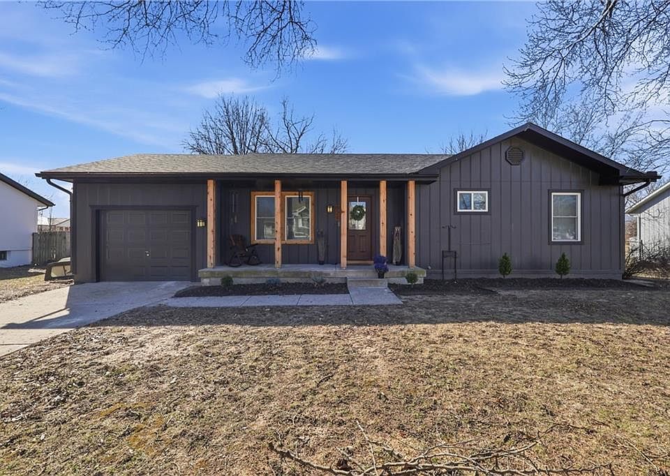 1st image of 829 Quail Ridge Rd