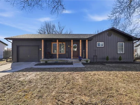 829 Quail Ridge Rd, Peculiar, MO 64078