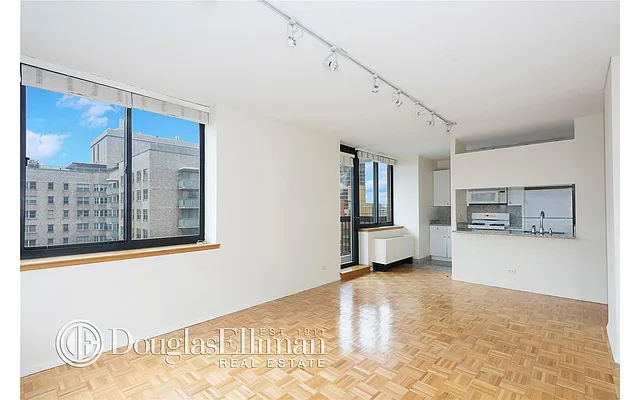 Rented by Douglas Elliman | media 33