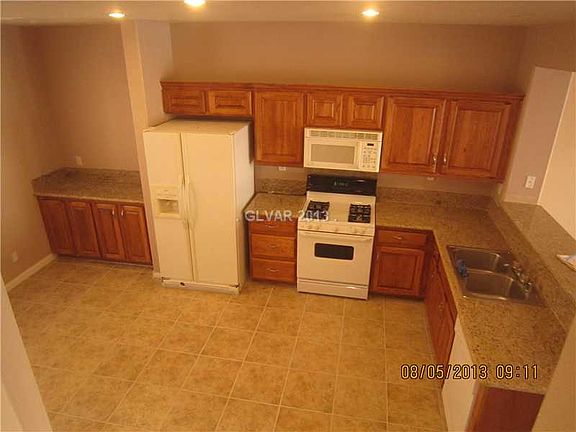 4th image of 6384 Walden Pond Ct