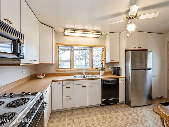 5th image of 10665 Fairfield St