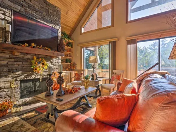 21 Staghorn Point, Franklin, NC 28734