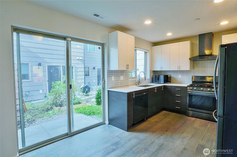 3rd image of 7531 43rd Avenue S