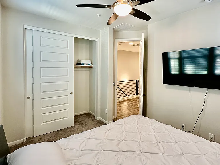 2090 S Dorsey Ln #1033 — Photo 13