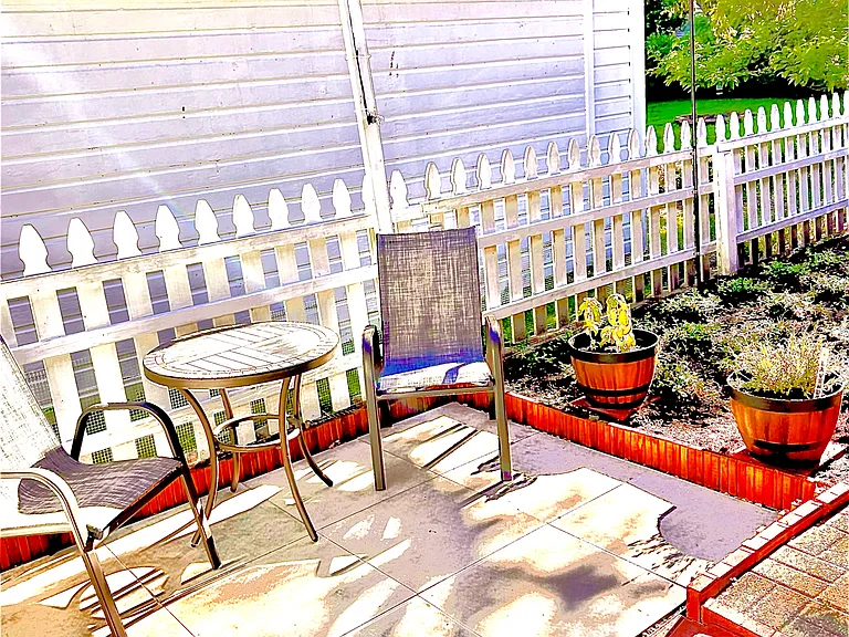 Lake Ave — Photo 14