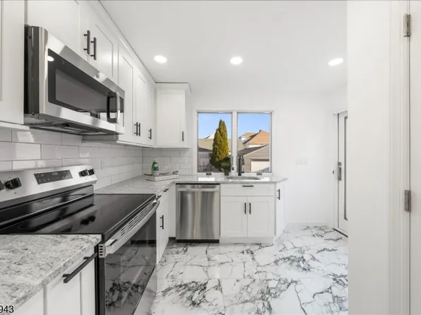 504 Brook St, Linden City, NJ 07036