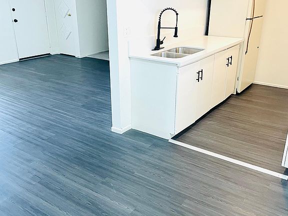 3rd image of 2630 Sherwood St #21