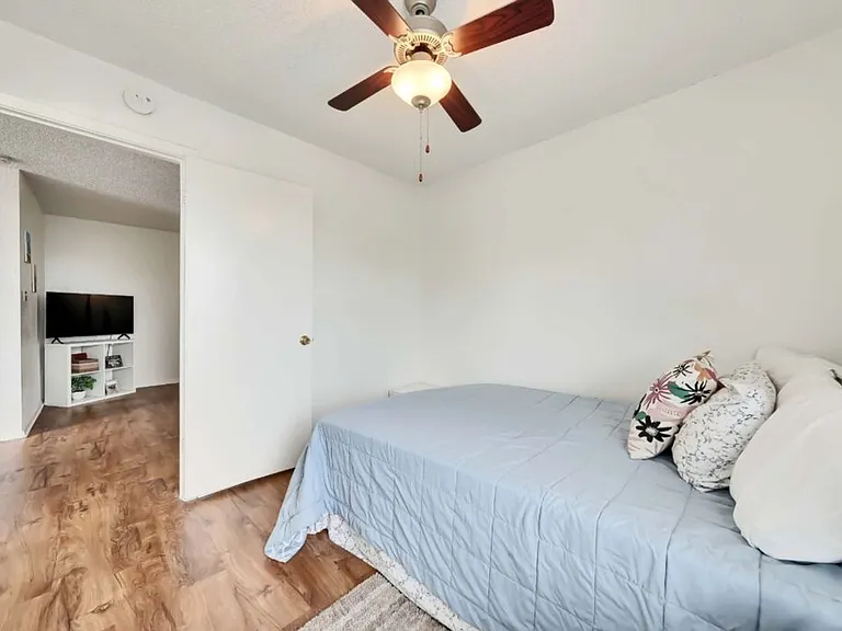 2803 Hemphill Park #B201 — Photo 24