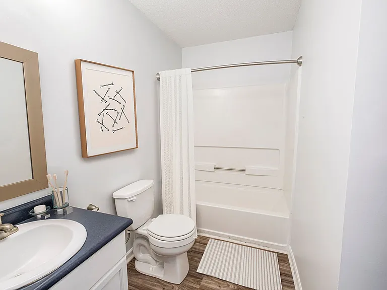 Carlson Bay Luxury Apartments — Photo 11