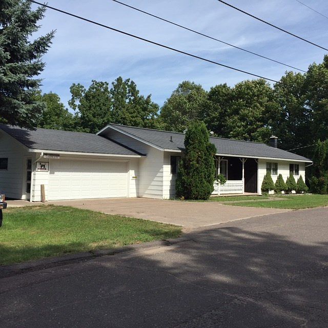 1st image of 700 W Baraga Ave
