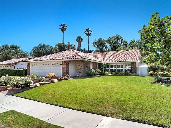 3rd image of 23422 Los Encinos Way