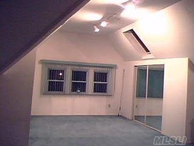 88 Union Ave, Lynbrook, NY, 11563