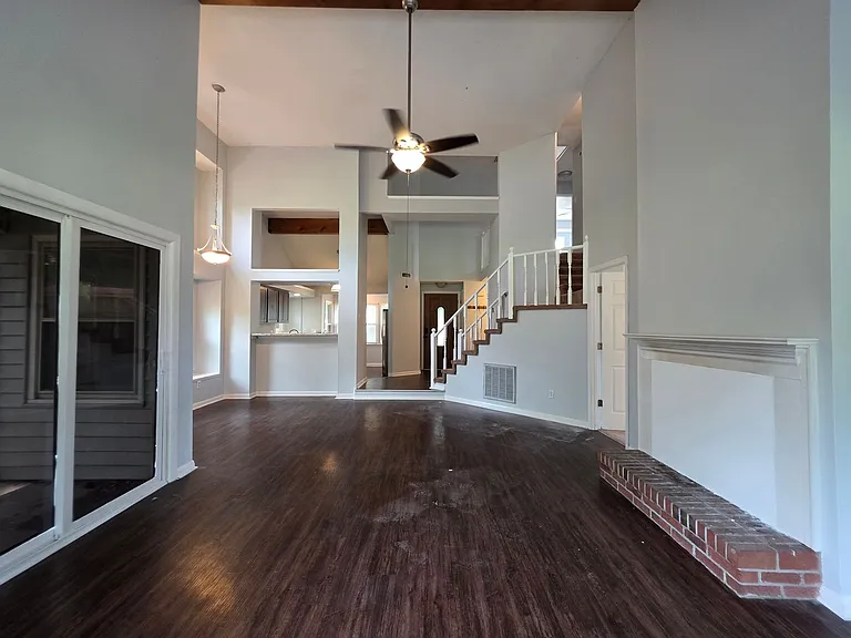 127 Broadleaf Dr — Photo 6