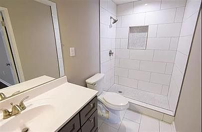 2nd image of 509 Yellowhammer Ave Unit 1