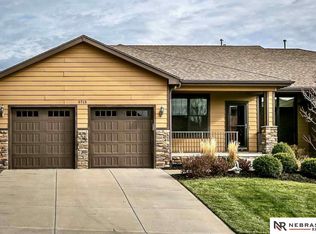 5715 N 159th St, Omaha, NE 68116